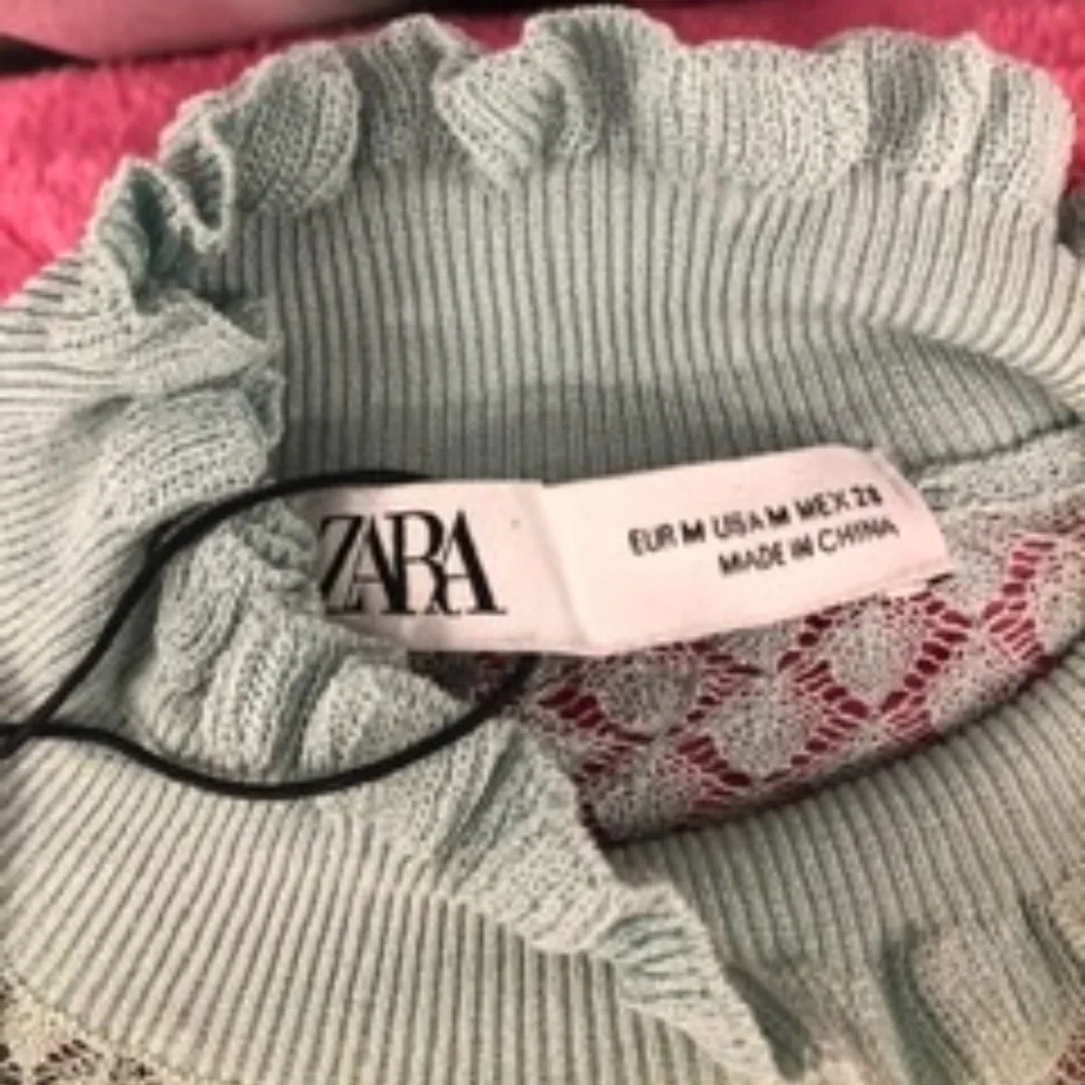 NWT ZARA Knitted Top Sweater w Lace, M